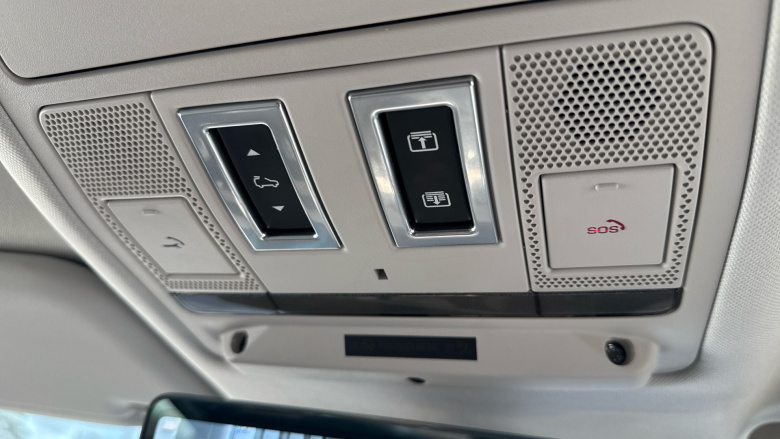 Land Rover Defender 2.0 D240 First Edition 110 5dr Auto Diesel Estate